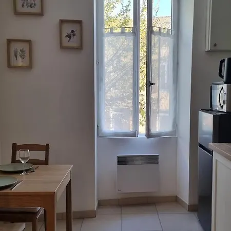 Les Platanes Apartman
